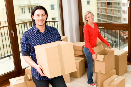 St Johns Wood man with van service for homes, offices, and storage moves